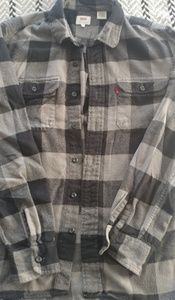 Men's grey and black Levi's flannel